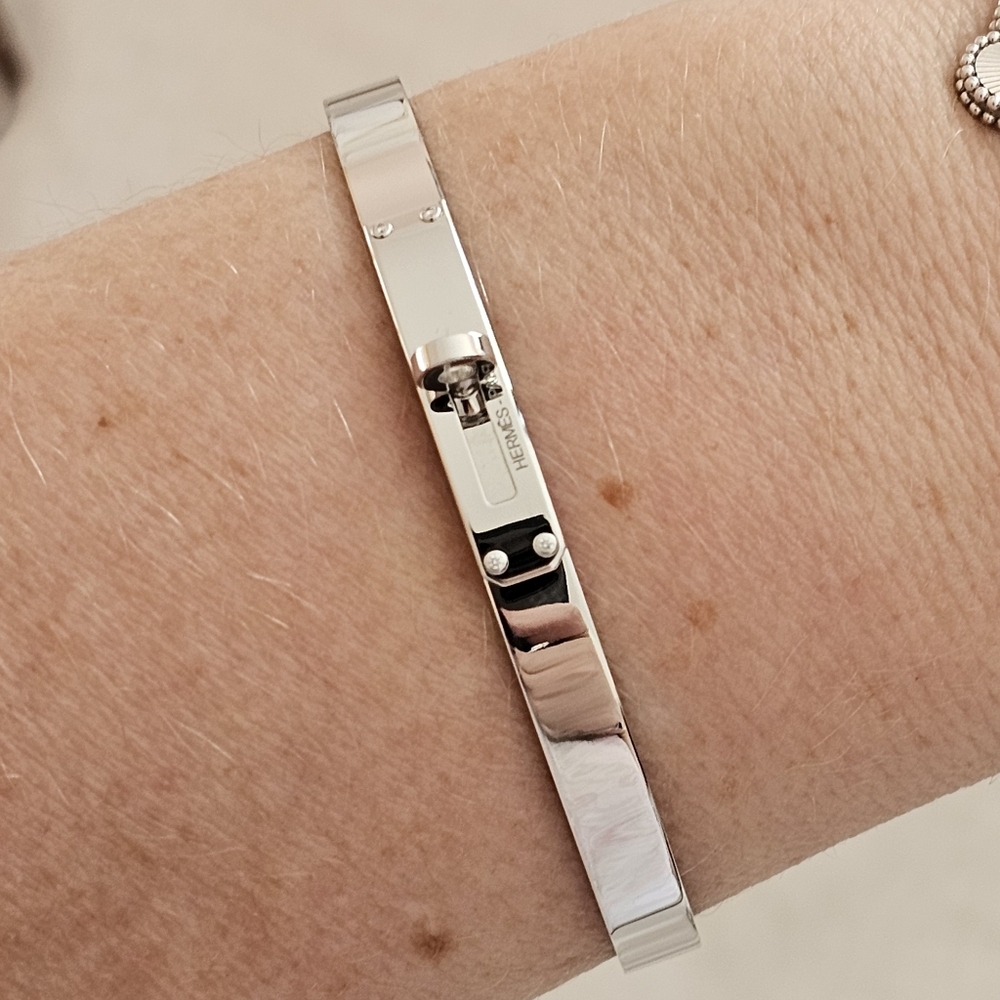 Hermes KELLEY WHITE GOLD BRACELET 4 diamonds XL =  6.8in Circumference 2019 Year